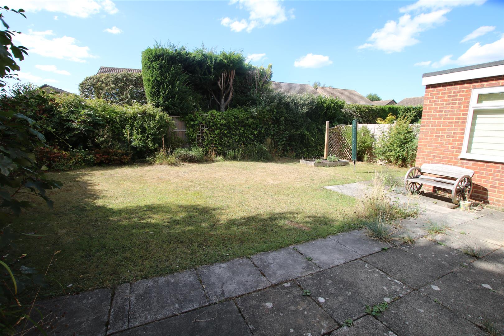 Thatchers Close, Horsham